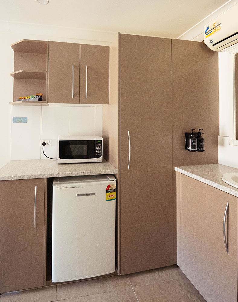 Superior Queen Motel Room